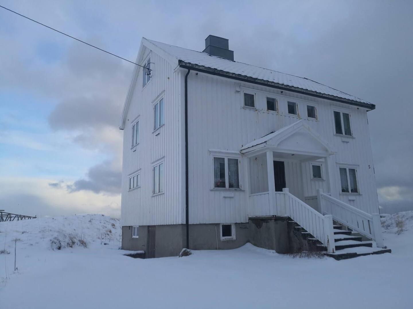 Вилла House With Amazing View & Location In Tind Сёрвоген Экстерьер фото